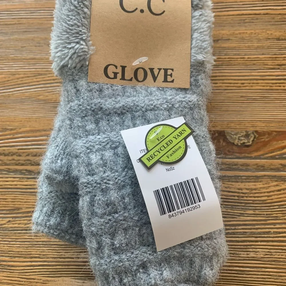 C.C Gray Knit Gloves